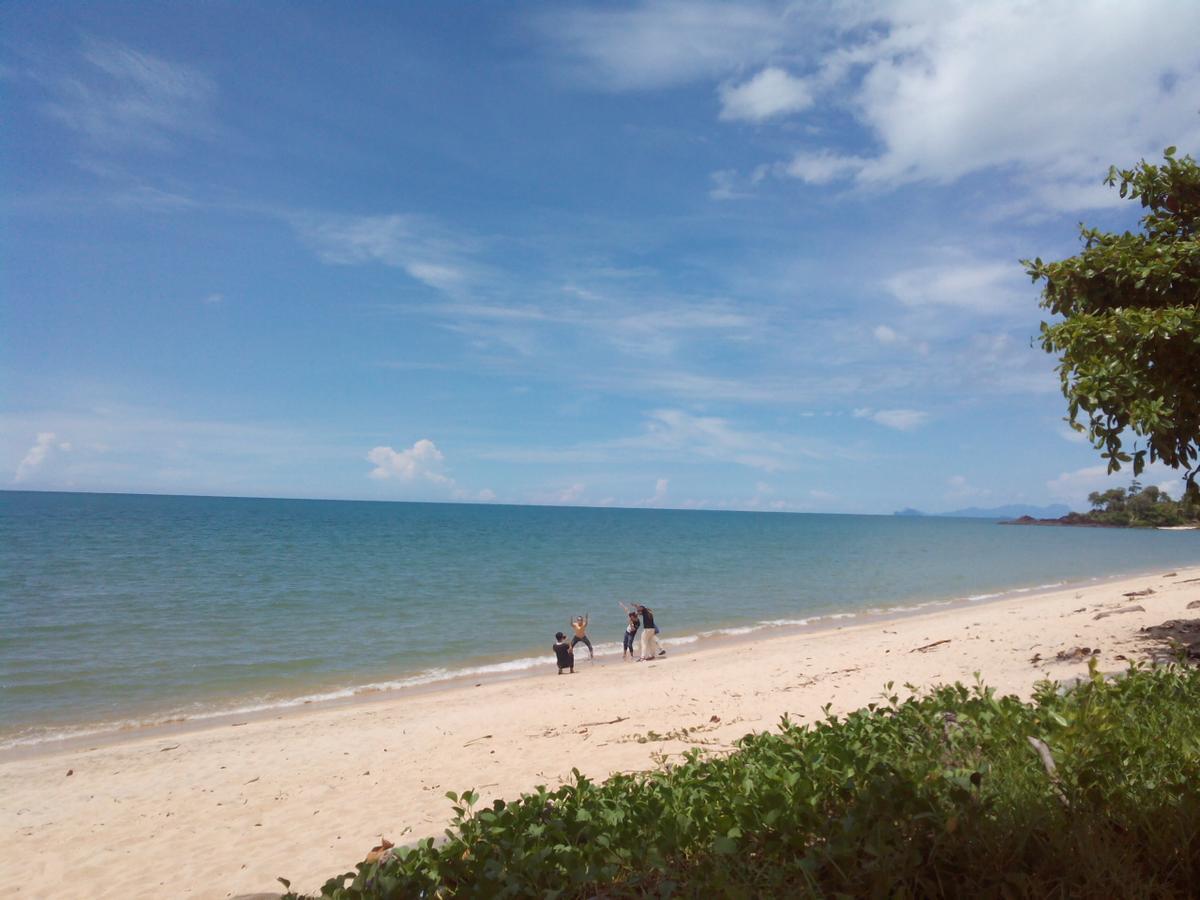 Pandan Beach Homestay Kampong Pandan Exterior foto